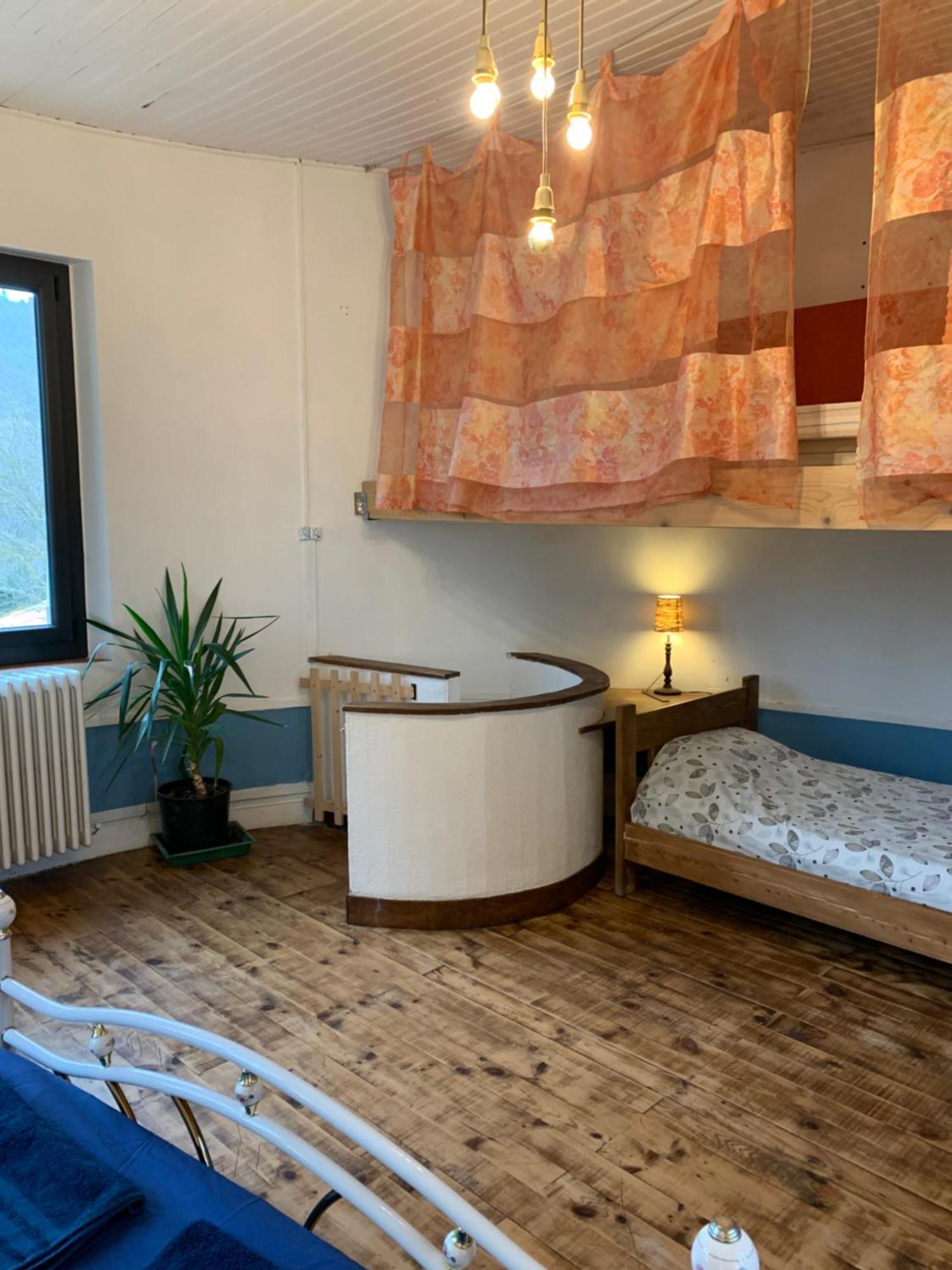 Les Favouilles - Gite & Chambres D Hotes Dauphin Exterior photo