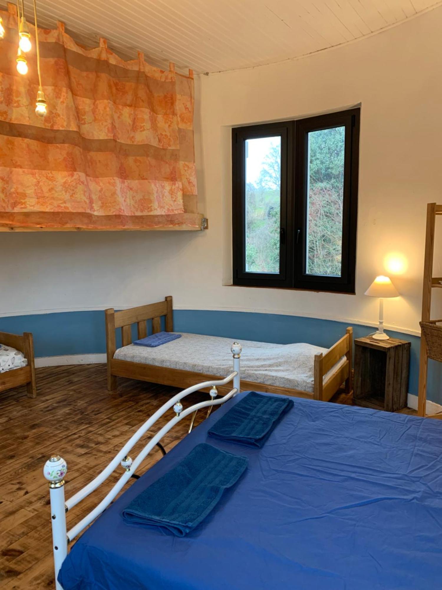 Les Favouilles - Gite & Chambres D Hotes Dauphin Exterior photo