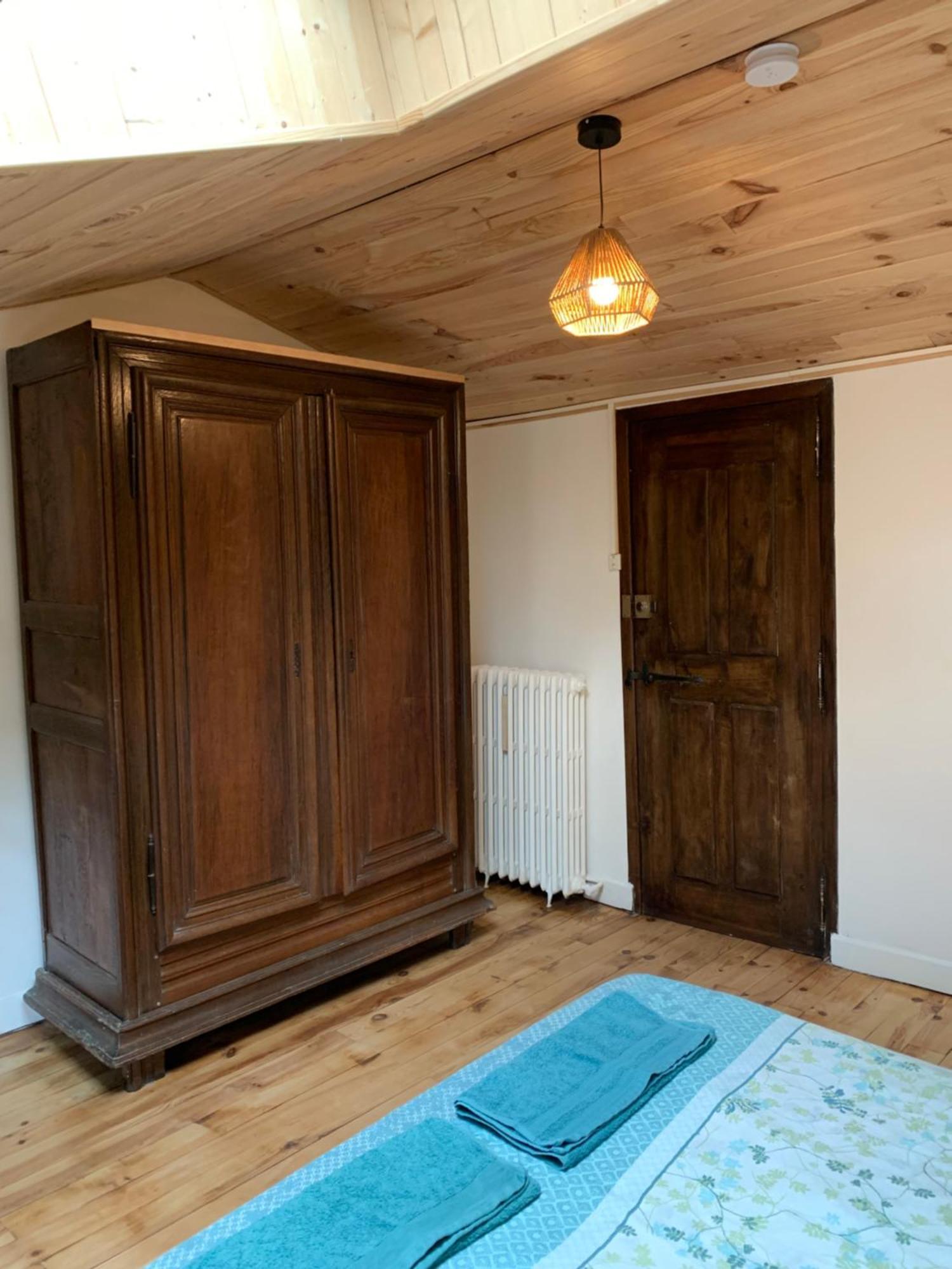Les Favouilles - Gite & Chambres D Hotes Dauphin Room photo